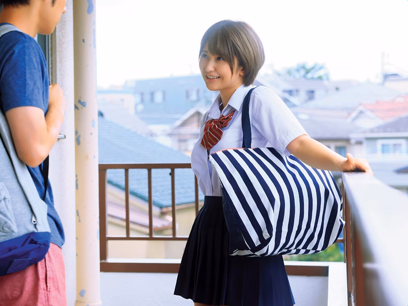 シーン1:密着生活の始まり 0